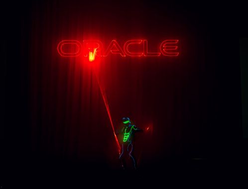 Laserman Red   Praha Oracle Day (48) min